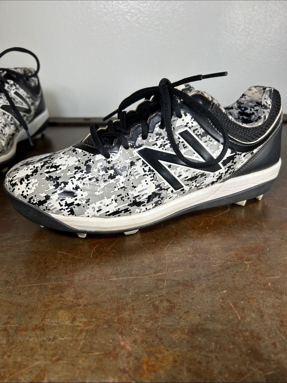 New Balance 4040v5 Turf Trainers Gray,Black, White Camo Baseball Cleats Size 5.5 - Picture 3 of 13